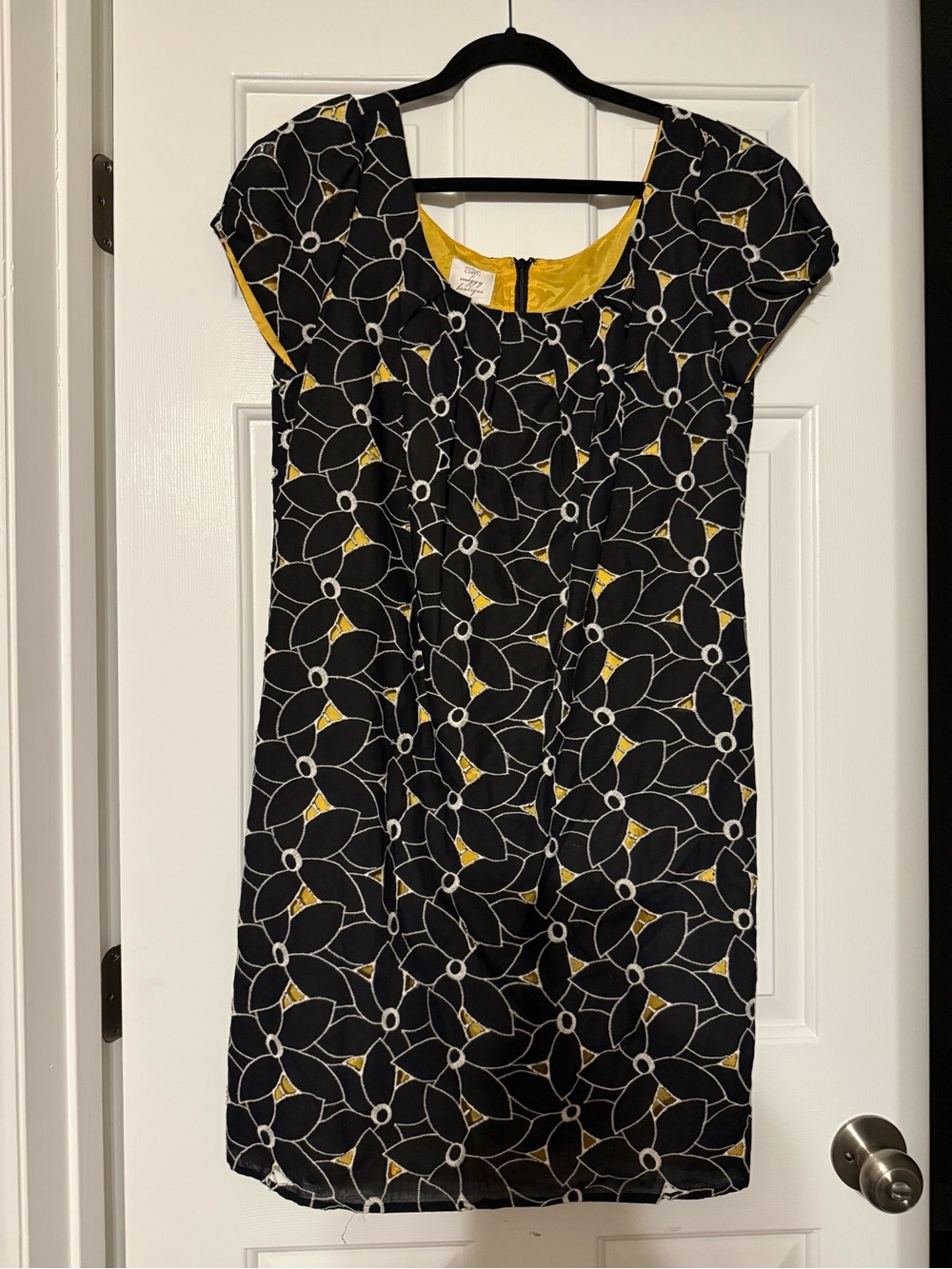 Suzi Chin Maggy Boutique Black Eyelet Floral Dress 14 Yellow Lining Cap Sleeve